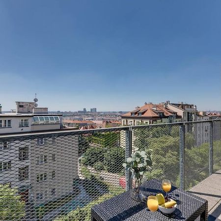 Jt'S Apartments Korunni Str. ปราก ภายนอก รูปภาพ